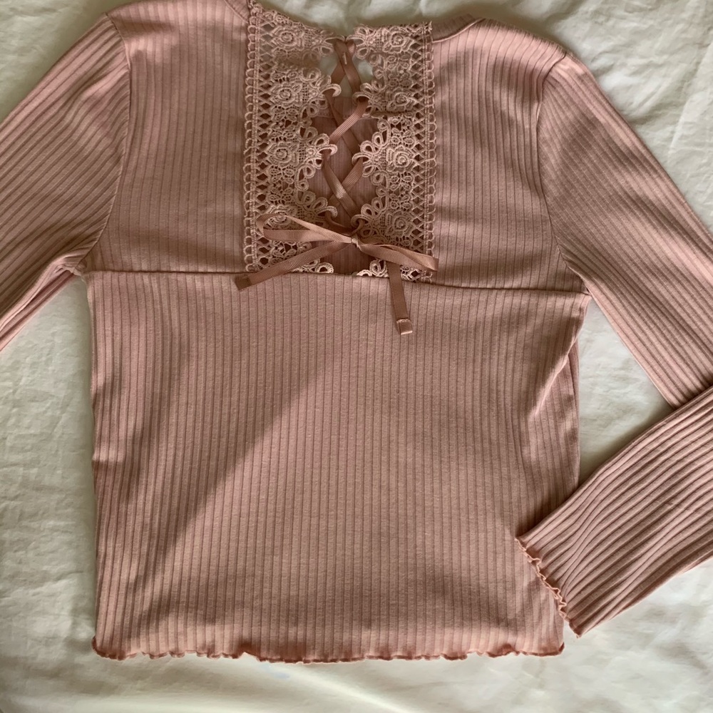 Dusty rose fitted long ribbed too with lace back